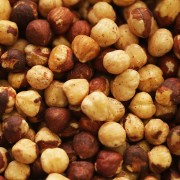 roasted_hazelnut_kernels_closeup